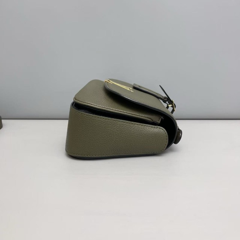 LV路易威登 vivienne軍綠色荔枝紋郵差包 肩背包 斜背包-2