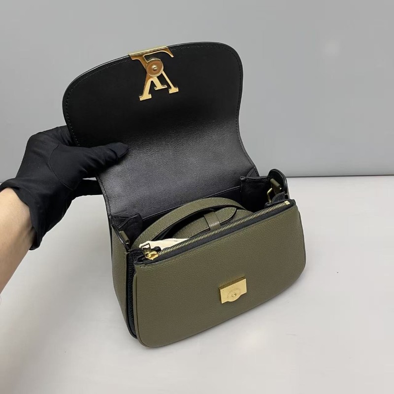 LV路易威登 vivienne軍綠色荔枝紋郵差包 肩背包 斜背包-6