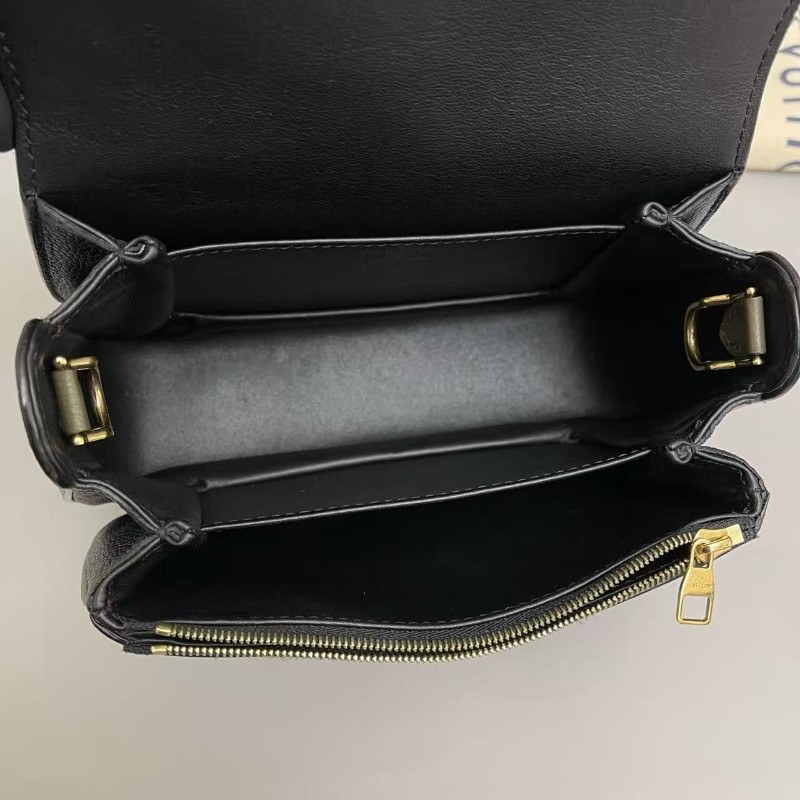 LV路易威登 vivienne軍綠色荔枝紋郵差包 肩背包 斜背包-8