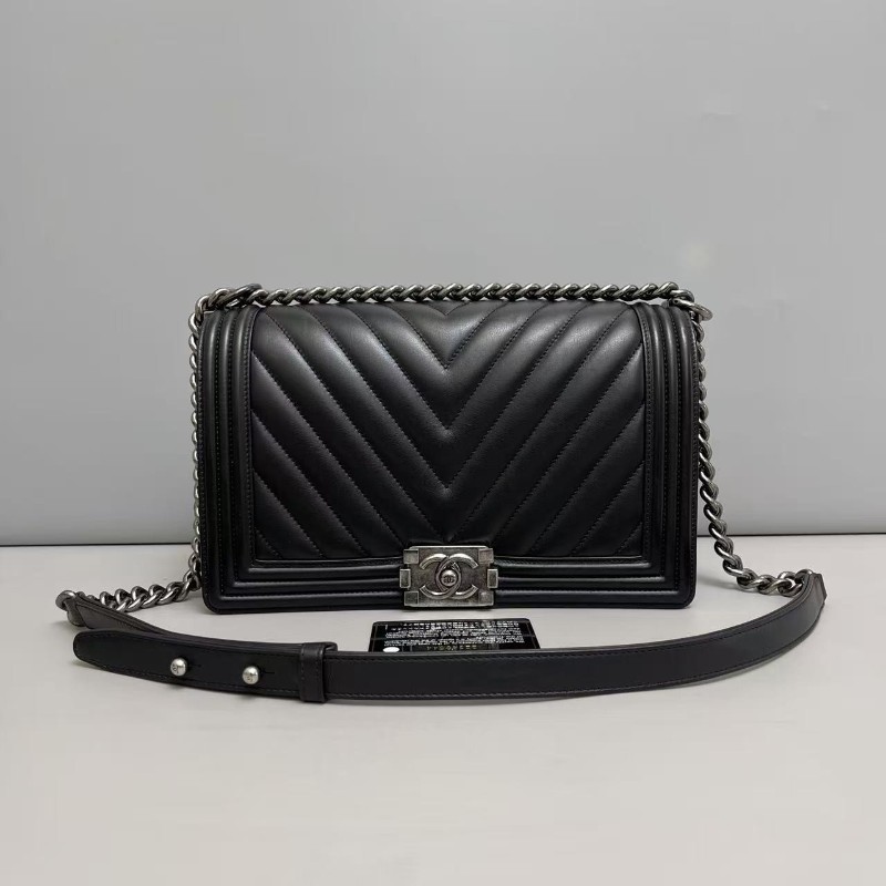 Chanel香奈兒 leboy大號黑銀V紋牛皮包 肩背包 斜背包 22開-0