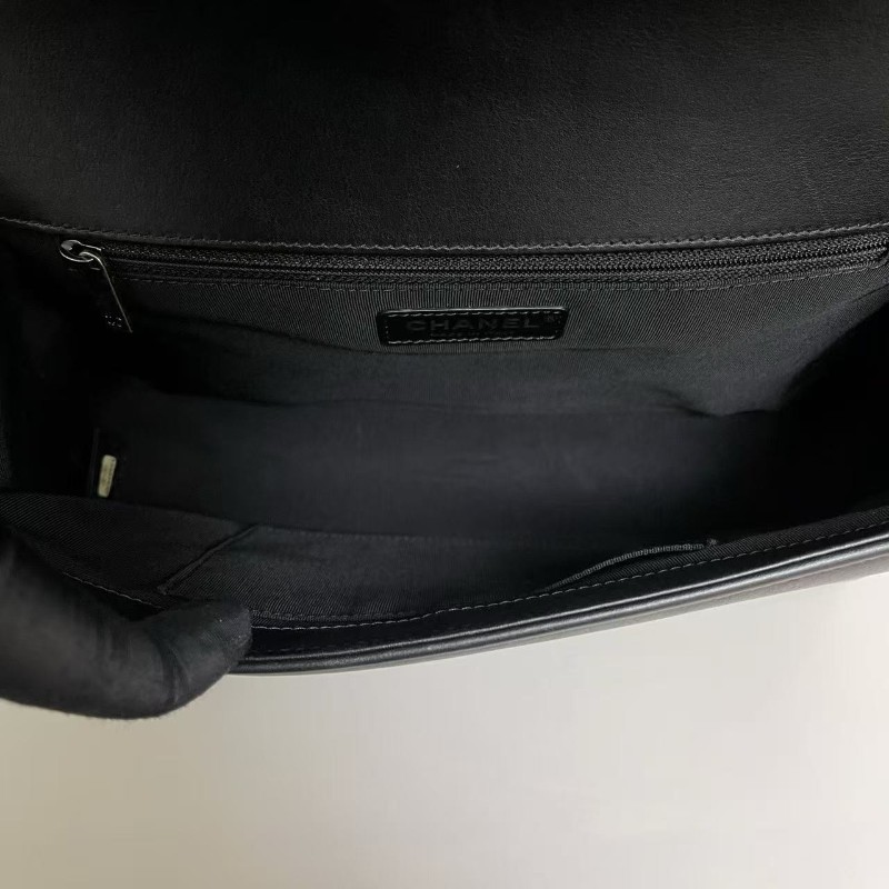 Chanel香奈兒 leboy大號黑銀V紋牛皮包 肩背包 斜背包 22開-8