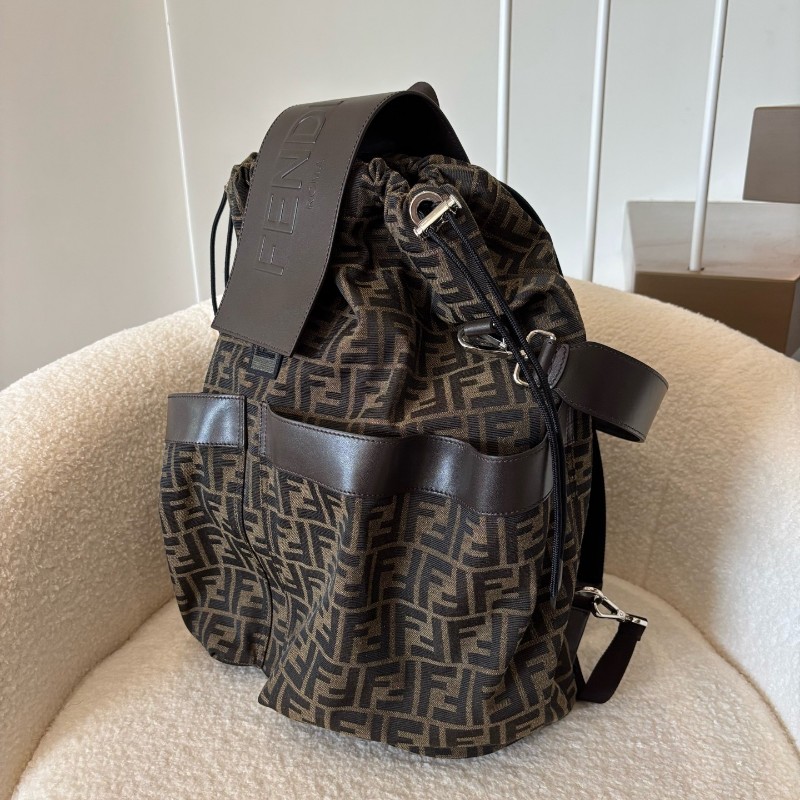 Fendi 男士大號棕黑色經典老花 後背包-1