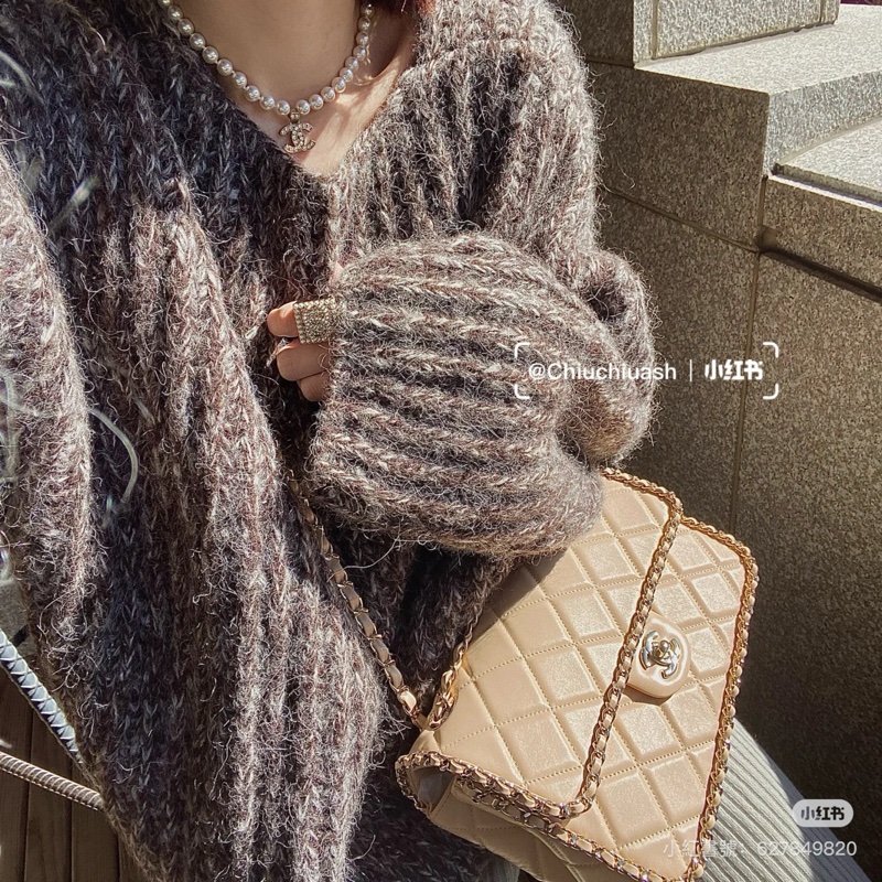 Chanel 香奈兒❤️奶茶色金扣菱格滾邊鏈條cf鏈條包25x16-0