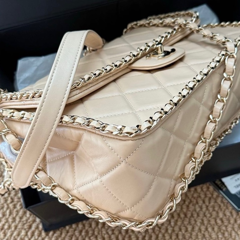 Chanel 香奈兒❤️奶茶色金扣菱格滾邊鏈條cf鏈條包25x16-4