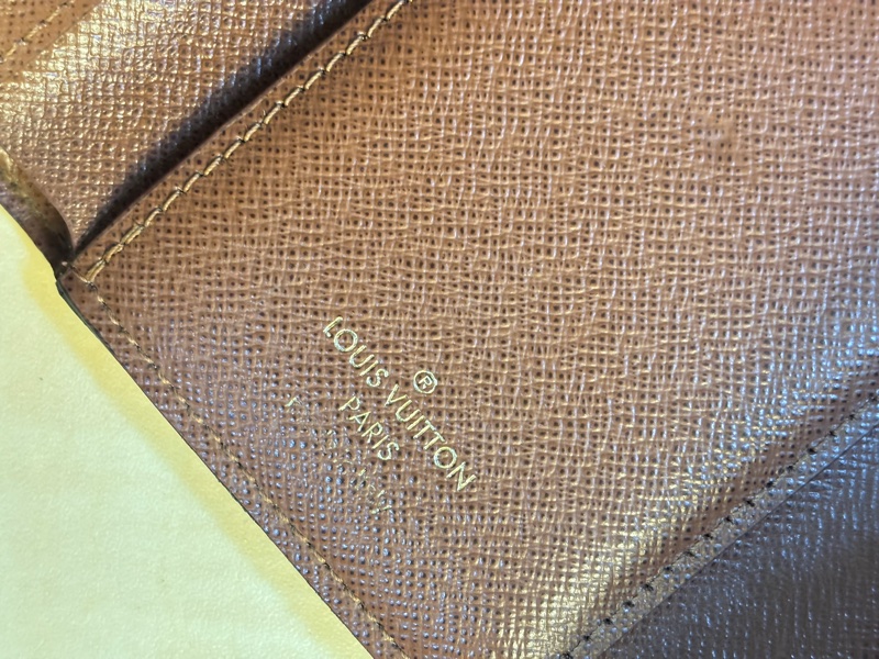 Louis Vuitton Victorine 錢包 三折短夾-11