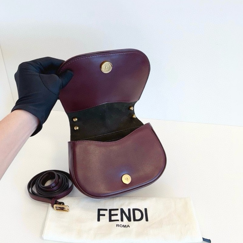 Fendi芬迪 C’Mon新款全皮馬鞍郵差包 復古酒紅色金扣小號-6