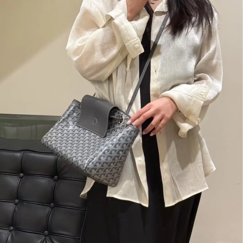 🈶購證 #全網最低 #櫃上斷貨 Goyard Rouette tote灰色-1