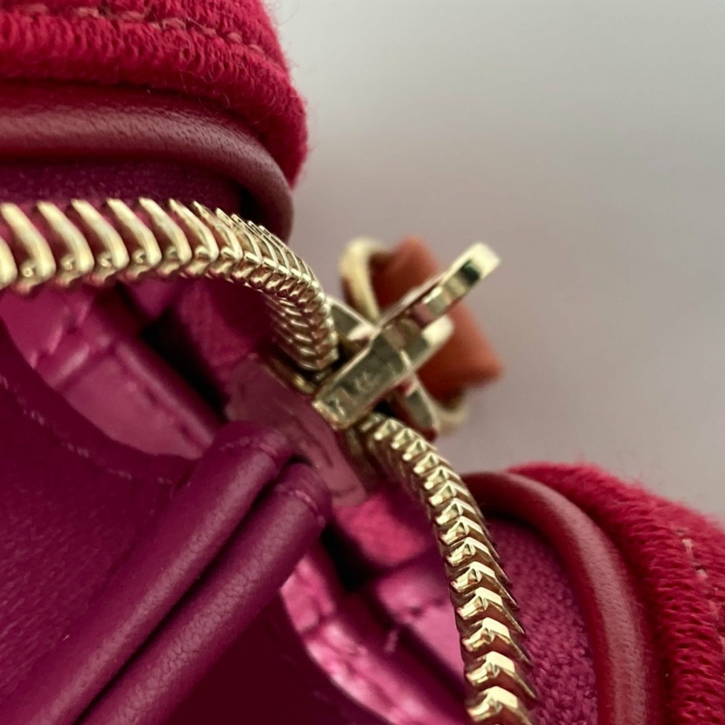 香奈兒 Coco Mark CC Filigree 化妝包，雙向鏈條肩背包，帆布/皮革，女款，紅色，全新-12