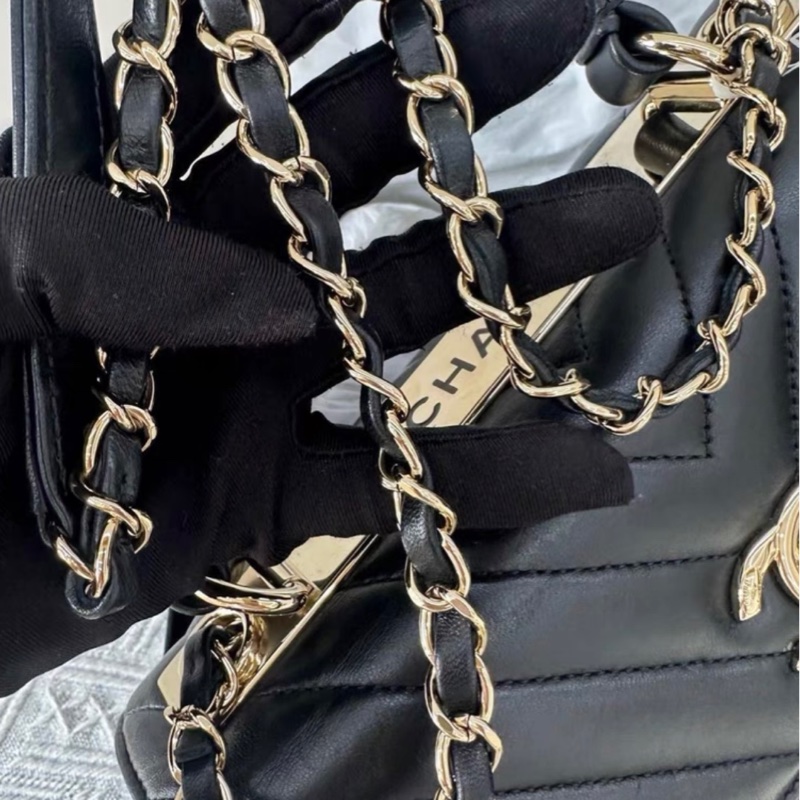 98新 香奈兒/Chanel Trengy cc系列   V紋經典黑金鍊條手提斜挎包 26開 附件：盒子 塵袋  保卡 手提袋 尺寸25×17.5×8cm-8