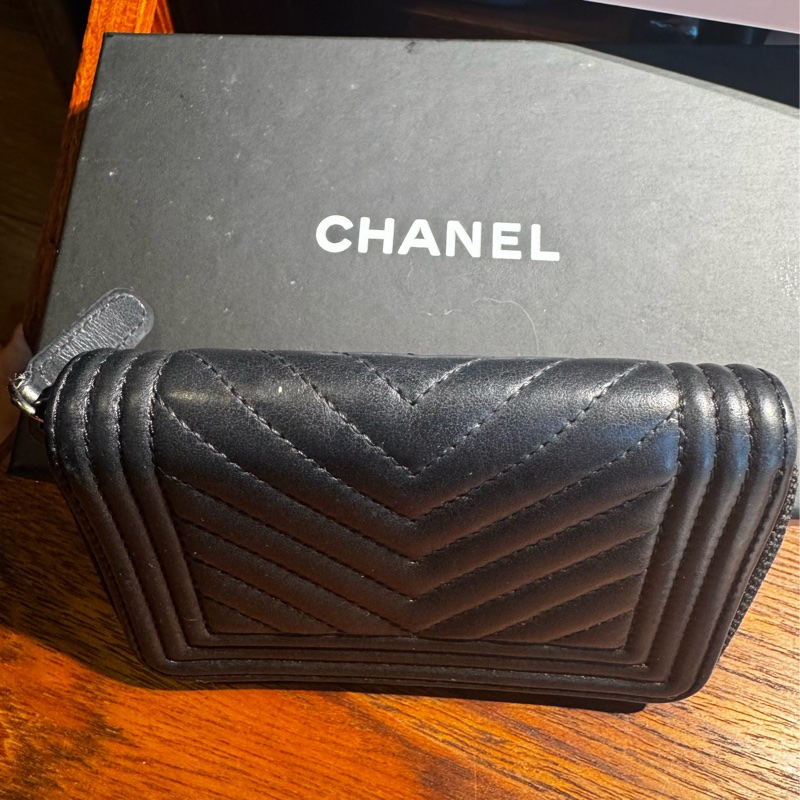 《CHANEL》香奈兒Boy復古銀扣ㄇ字型零錢包/卡夾-5