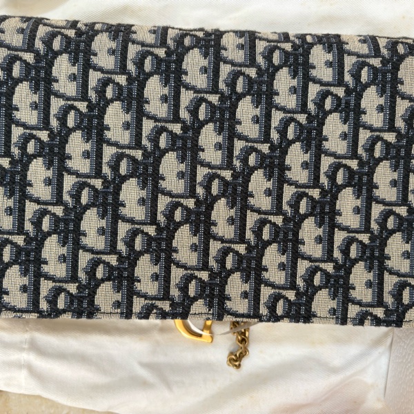 Dior WOC-6