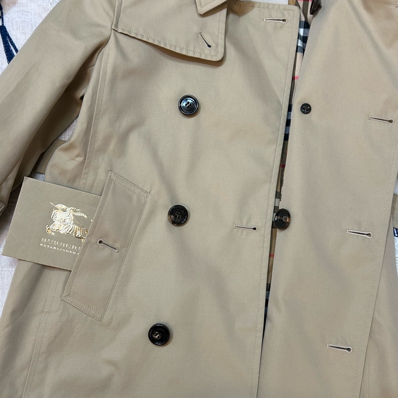 BURBERRY英國童款蜜色風衣4Y-6