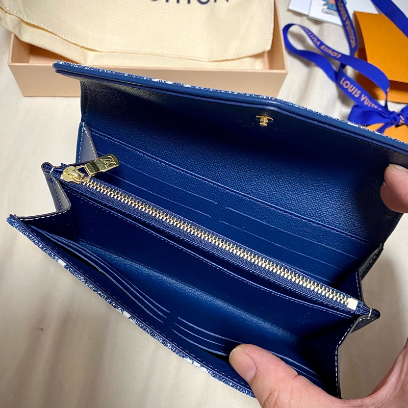 LV （ Louis Vuitton ) 牛仔布 長夾 秀款 （絕版品）-6