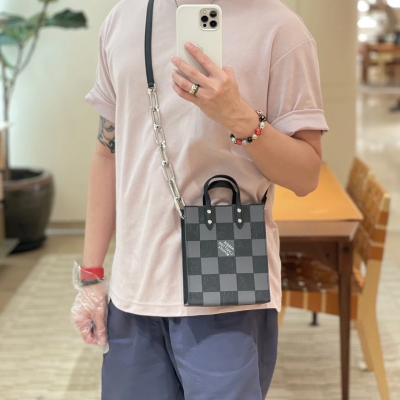 LV 日落系列 限定黑棋盤格 mini琴譜包-9