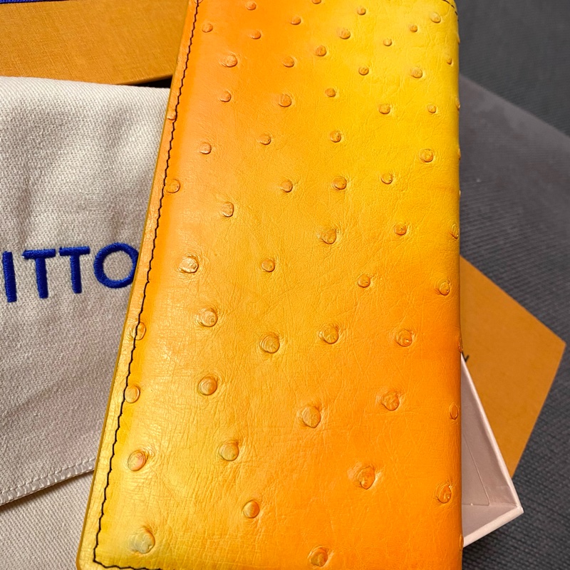 Louis Vuitton 鴕鳥皮 2024 長夾 （絕版品） (1人追蹤）-3