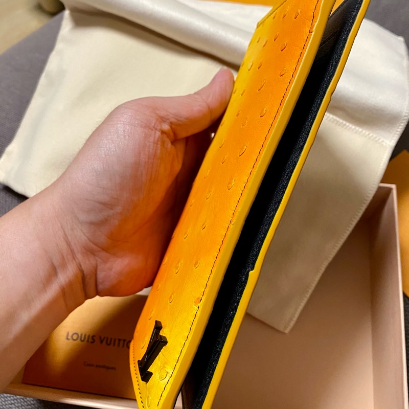 Louis Vuitton 鴕鳥皮 2024 長夾 （絕版品） (1人追蹤）-8