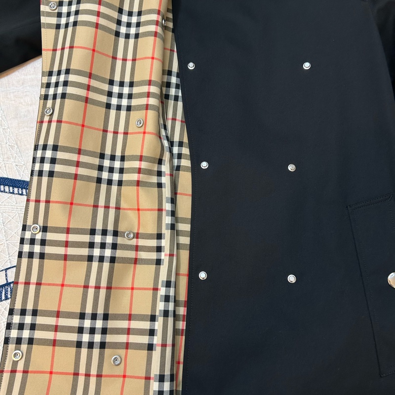 BURBERRY英國格紋翻領黑色風衣UK2-12