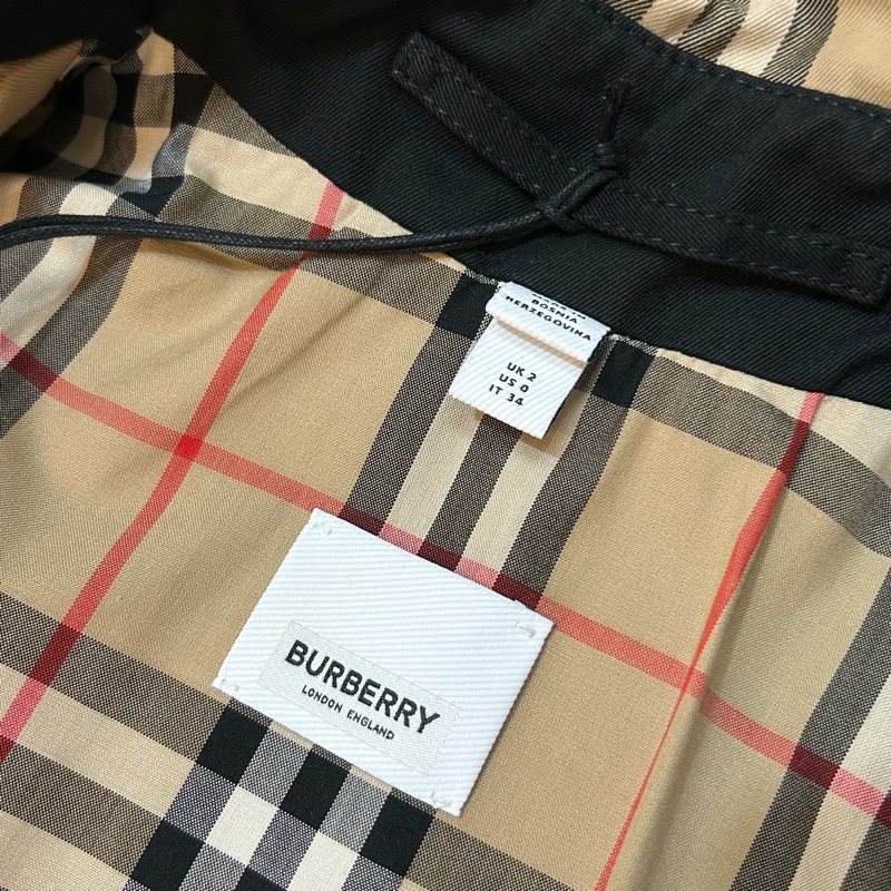 BURBERRY英國格紋翻領黑色風衣UK2-14