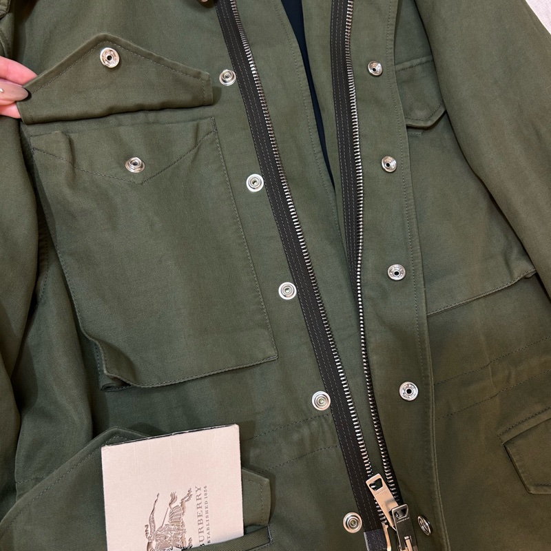 BURBERRY英國男款軍綠外套48號-6