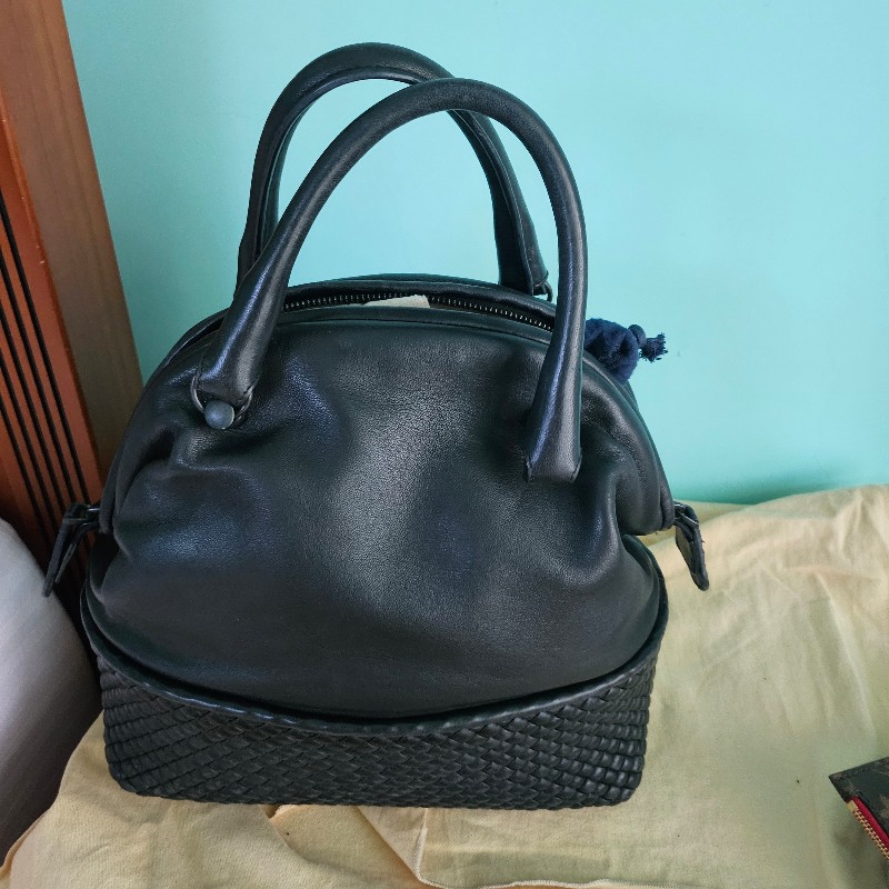 bv黑色編織全皮包-1