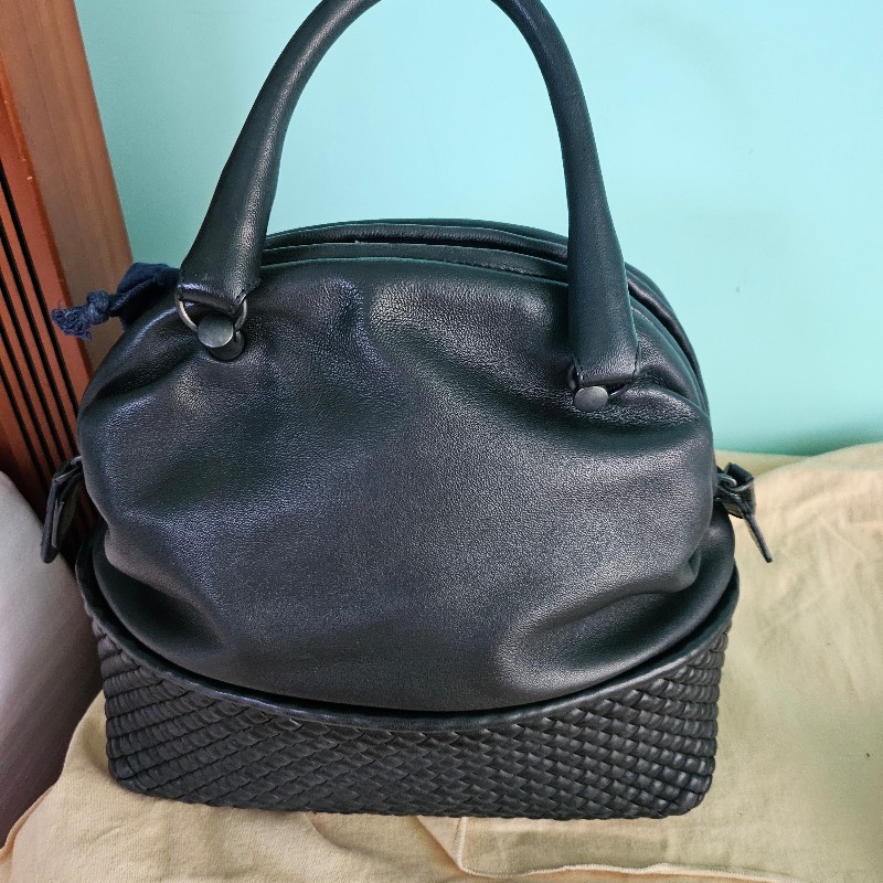 bv黑色編織全皮包-2