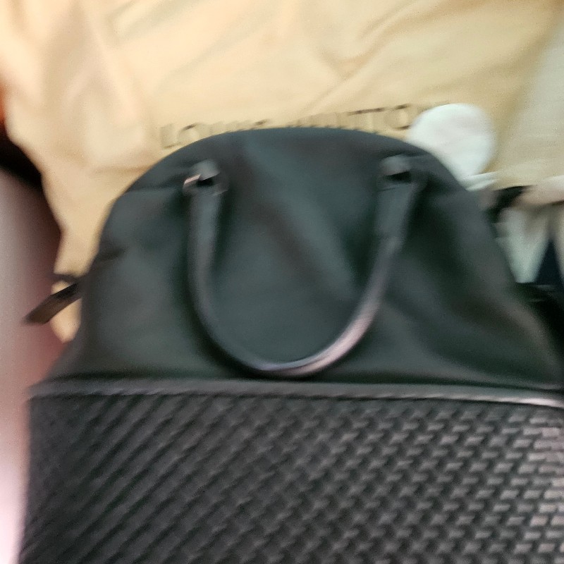 bv黑色編織全皮包-3