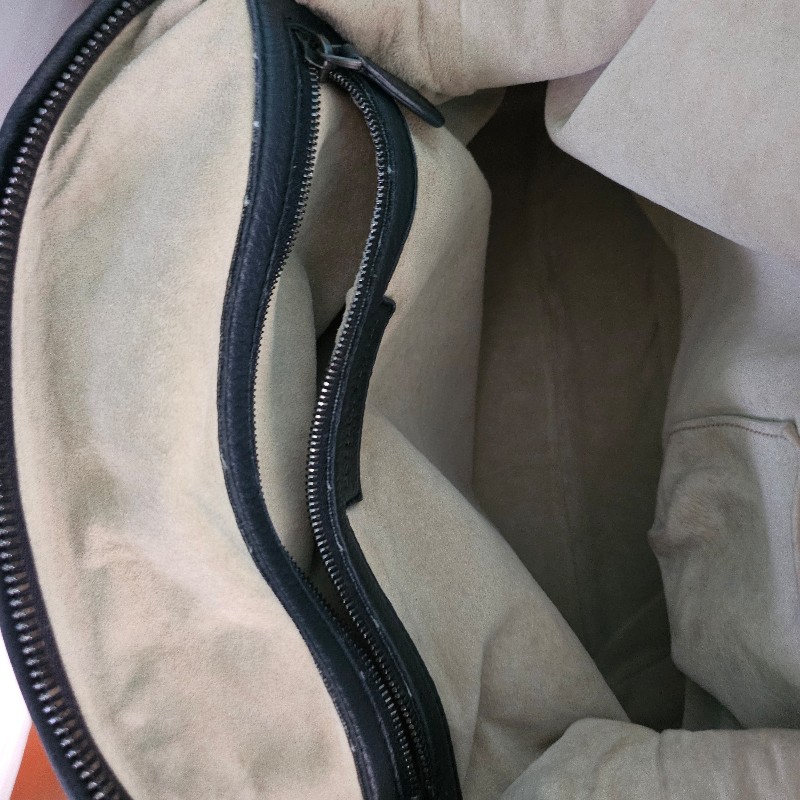 bv黑色編織全皮包-15