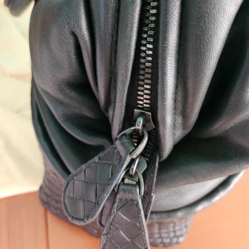 bv黑色編織全皮包-20