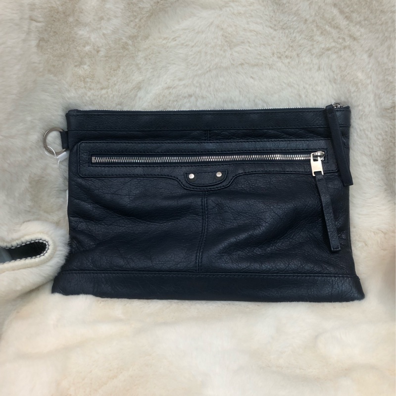 Balenciaga Navy cluth XB712-0