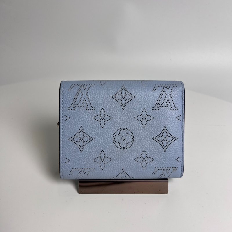 LV M81237/晶片款淺藍Mahina翻蓋短夾-1