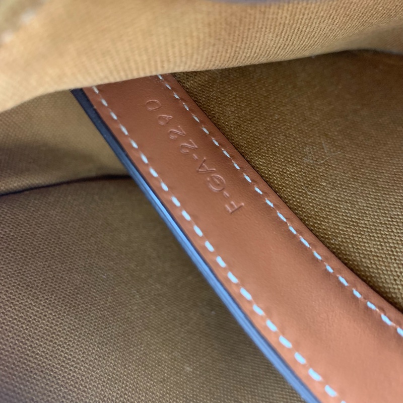 ◻️Celine腋下包-8