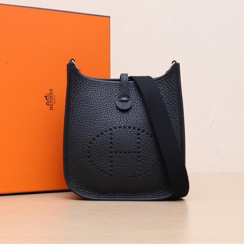 Evelyne Mini 16 89黑色 TC皮 W刻 銀扣-0