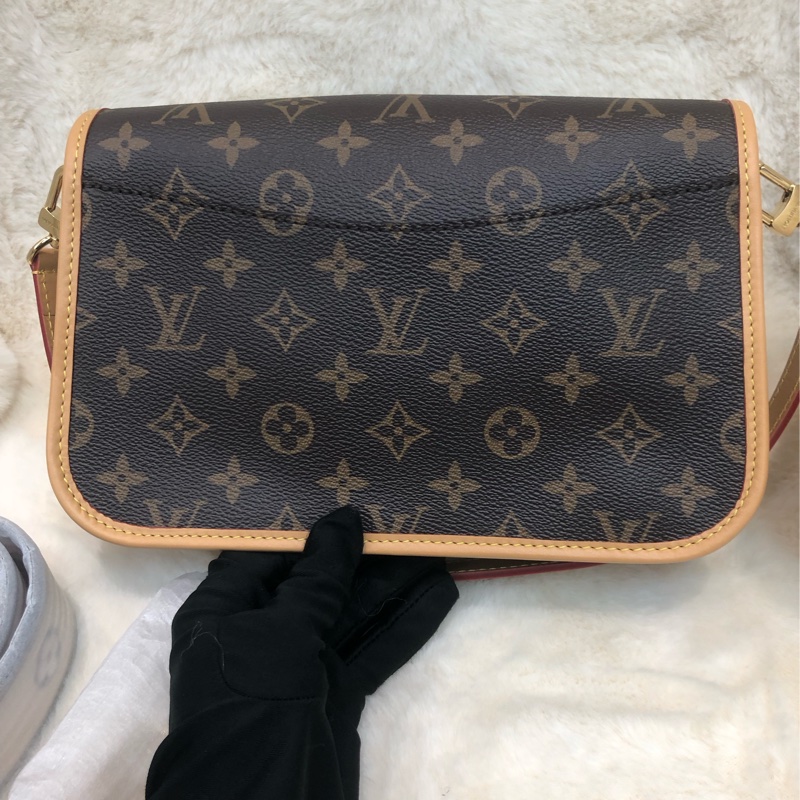 LV 老花法棍袋I575-1