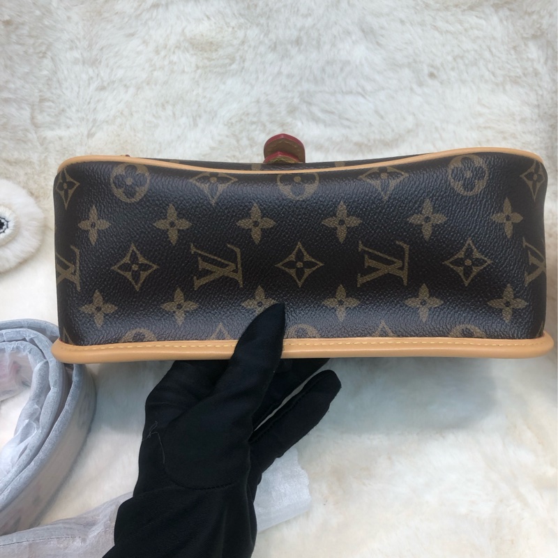 LV 老花法棍袋I575-4