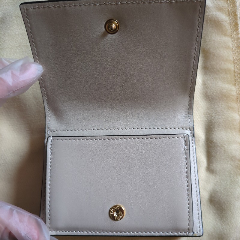 LOEWE三折皮革短夾-1