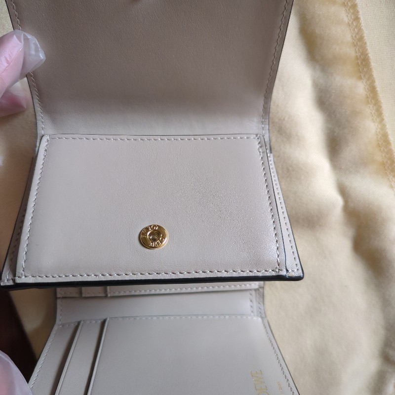 LOEWE三折皮革短夾-11