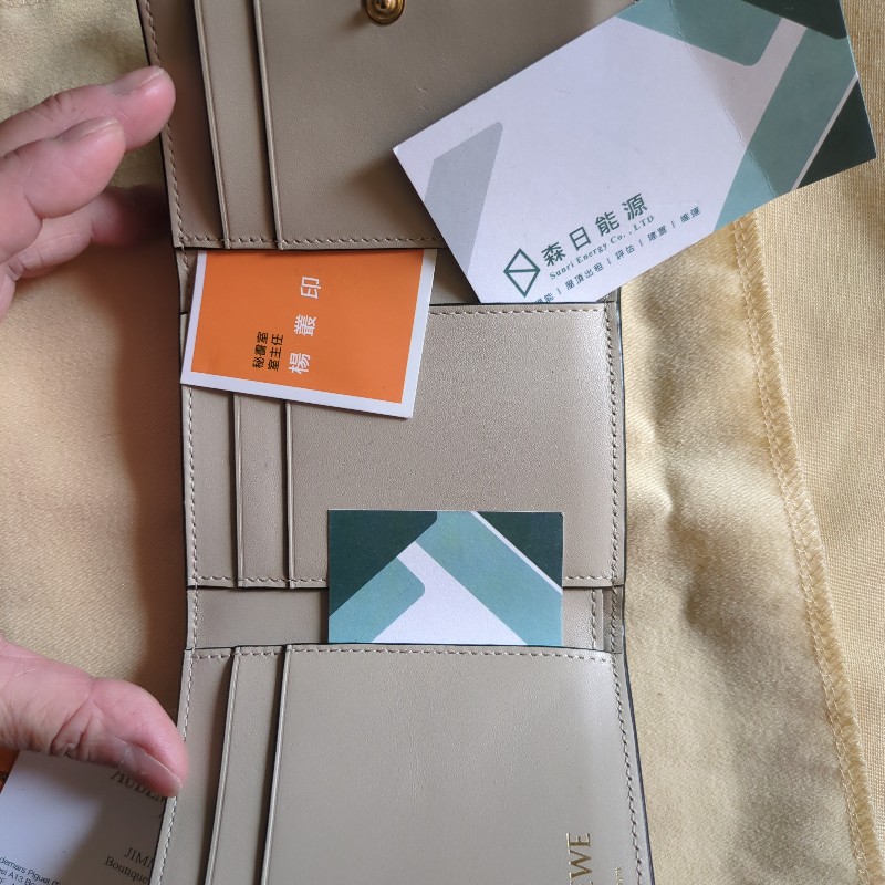 LOEWE三折皮革短夾-13