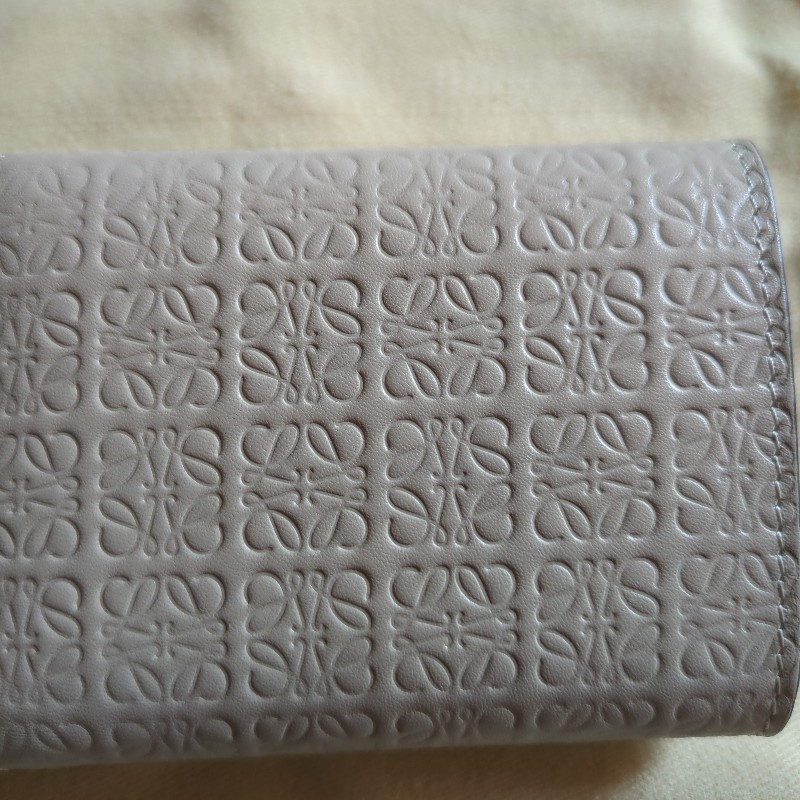 LOEWE三折皮革短夾-15