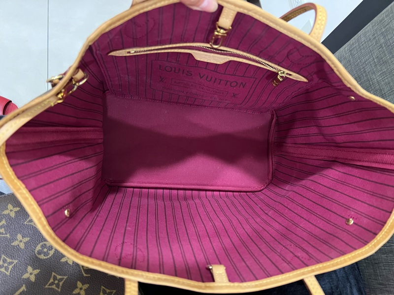LV Neverfull MM-9