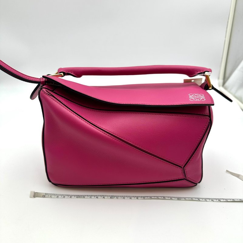 【美收精品】LOEWE PUZZLE 粉色肩背包B-786【隔月月中將轉賣至日本 上架期限30天】-11