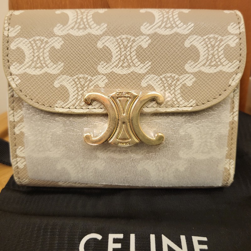〔Celine 〕凱旋門金扣老花短夾～全新😍😍-0