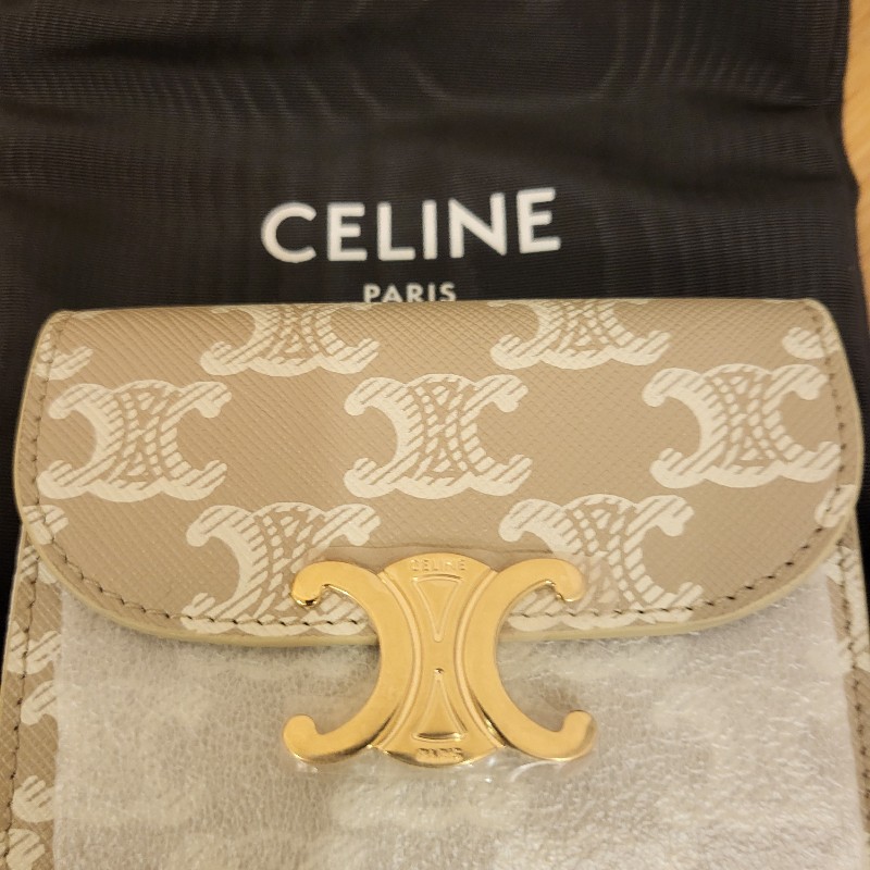 〔Celine 〕凱旋門金扣老花短夾～全新😍😍-2