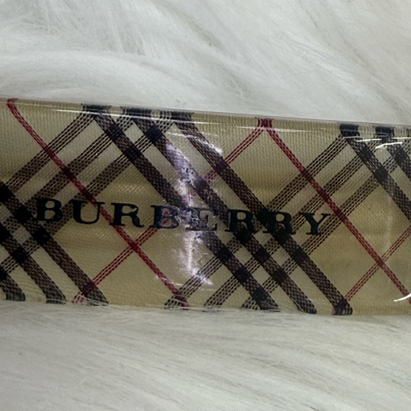 Burberry hair clip-4