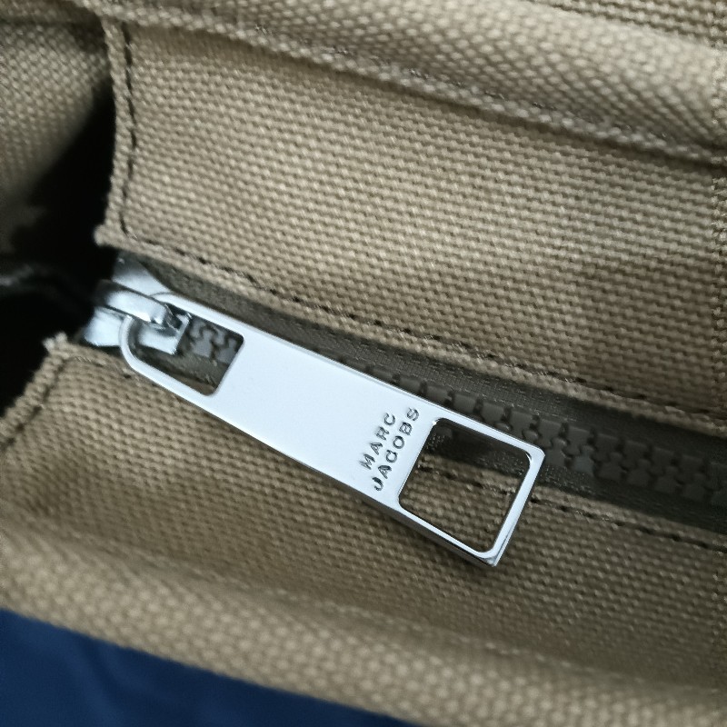 Marc Jacobs 的厚磅帆布托特包,-9