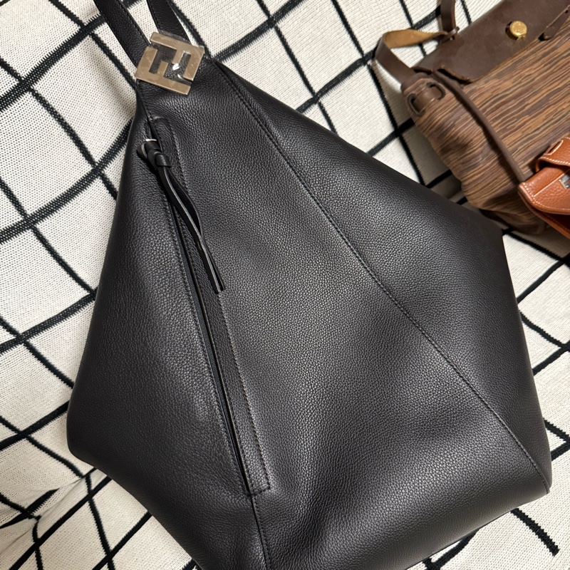 Fendi 秀款 後背包 (絕版品) (3人 追蹤)-3