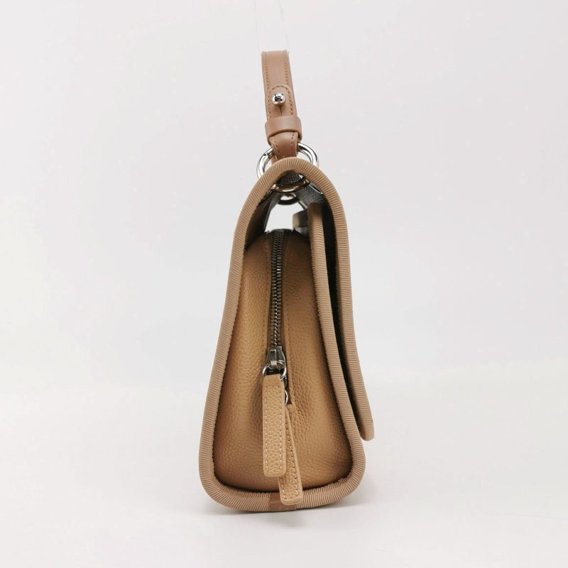 Chanel 牛皮 尼龍布 菱格 絎縫 雙C扣 翻蓋 斜背包 單肩包-3
