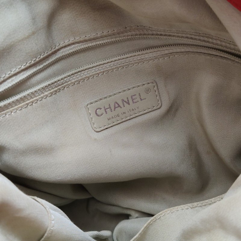 Chanel 羊皮 純色 菱格 絎縫 雙C Logo 單肩包-9