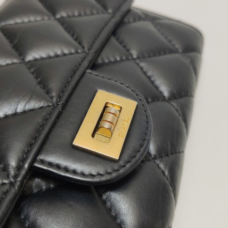 Chanel 2.55 Bag 牛皮 純色 菱格 矩形旋扣 錢包-10