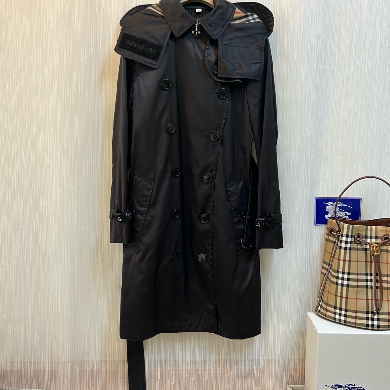 BURBERRY英國黑色輕盈風衣UK4-2