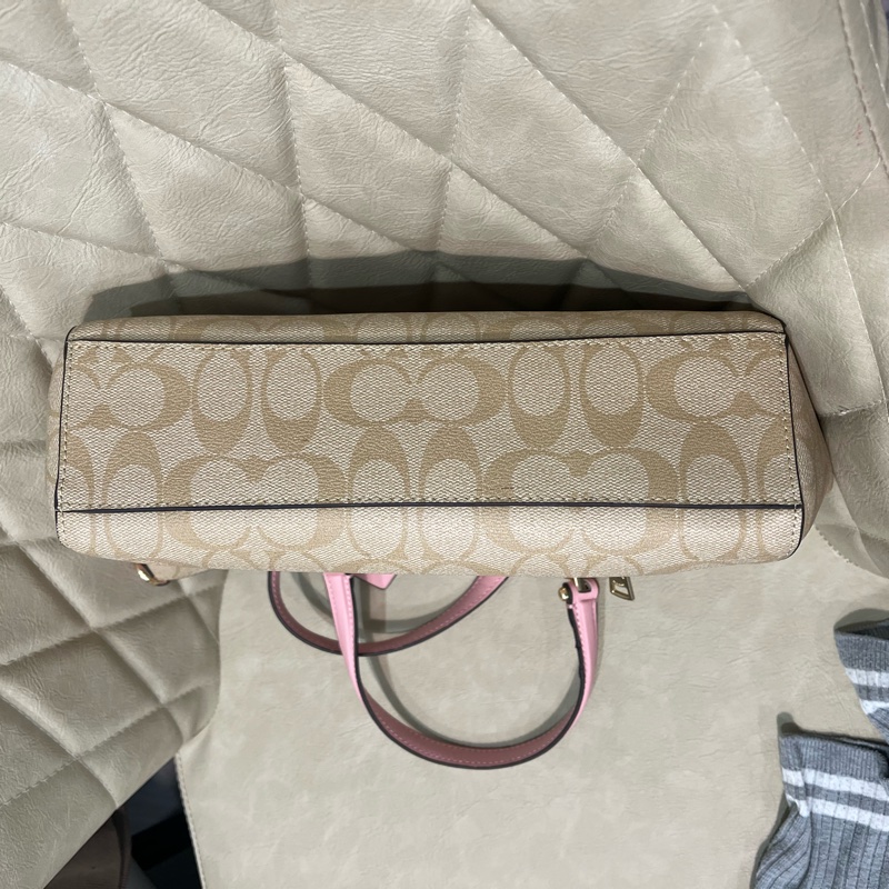 全新coach側背水餃包， F79998-11